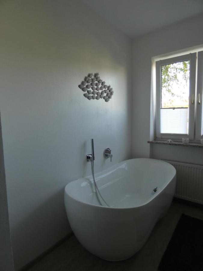 Gartenwohnung Juliana Gstadt Laeufers Chiemsee Holiday Home Gstadt am Chiemsee Exterior foto
