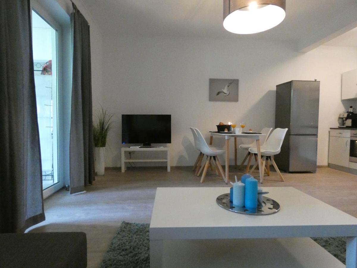 Gartenwohnung Juliana Gstadt Laeufers Chiemsee Holiday Home Gstadt am Chiemsee Exterior foto